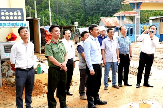Lãnh đạo thành phố Đà Nẵng kiểm tra tiến độ xây dựng trường nội trú tại xã Avương