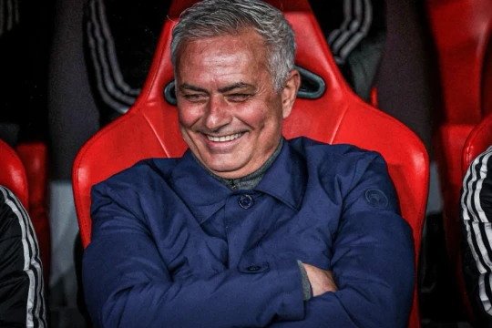 Jose Mourinho chuẩn bị tái hợp Real Madrid: Canh bạc cứu vãn đế chế của Florentino Perez