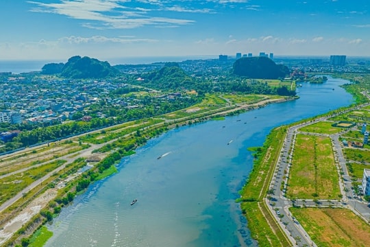 Bên dòng Lộ Cảnh Giang