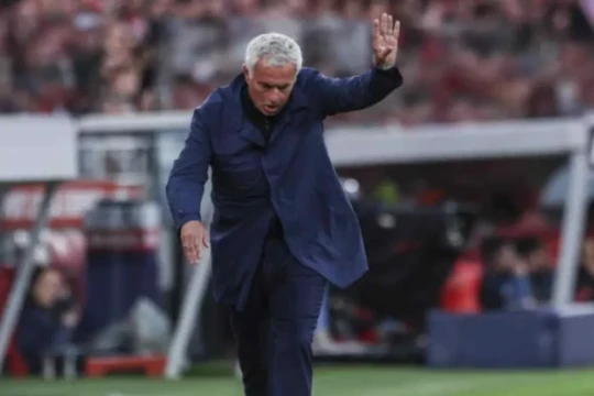 Jose Mourinho chuẩn bị tái xuất Real Madrid: Giải pháp thép cứu vãn cuộc khủng hoảng tại Bernabeu