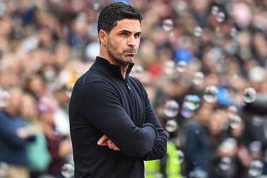 Arsenal và ngưỡng cửa lịch sử: 22 năm chờ đợi cho khoảnh khắc vinh quang tại Ngoại hạng Anh