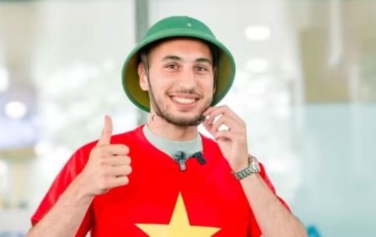 Trung vệ Julien Mouillon về Việt Nam: 'Làn gió mới' cho hàng thủ Công an Hà Nội