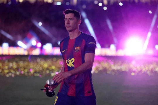 Lewandowski chia tay Barcelona: 5 bến đỗ tiềm năng cho 'sát thủ' 37 tuổi