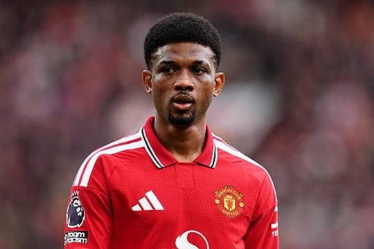 Amad Diallo gây thất vọng lớn trong ngày Manchester United thắng Nottingham Forest