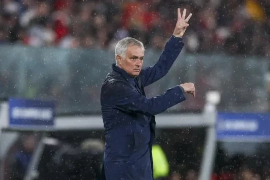 Mourinho và thiết quân luật tại Real Madrid: Mbappe hay Vinicius không là ngoại lệ