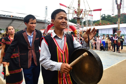 Người giữ lửa bên chân núi Vôi