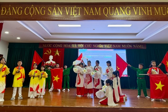Rộn ràng sân chơi giao lưu tiếng Anh cho học sinh tiểu học xã Tiên Phước