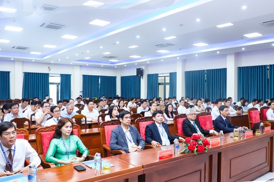 Đà Nẵng khai giảng lớp bồi dưỡng kỹ năng cho cán bộ lãnh đạo, quản lý nhóm 3