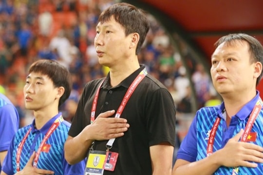 HLV Kim Sang-sik và bài toán điểm rơi phong độ cho hai đấu trường lớn cuối năm 2026