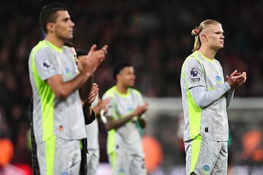 Man City sảy chân tại Vitality, Arsenal chính thức vô địch Ngoại hạng Anh sau 22 năm mòn mỏi