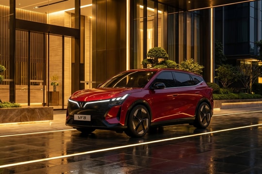 VinFast VF 8 thế hệ mới chính thức ra mắt: Tự chủ công nghệ, pin đi được 500km