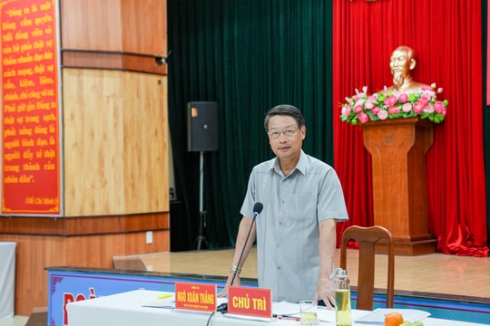 Phó Bí thư Thành ủy Ngô Xuân Thắng làm việc với Ban Thường vụ Đảng ủy xã Núi Thành