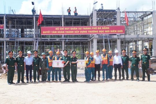 Xây trường vùng biên bằng màu xanh áo lính