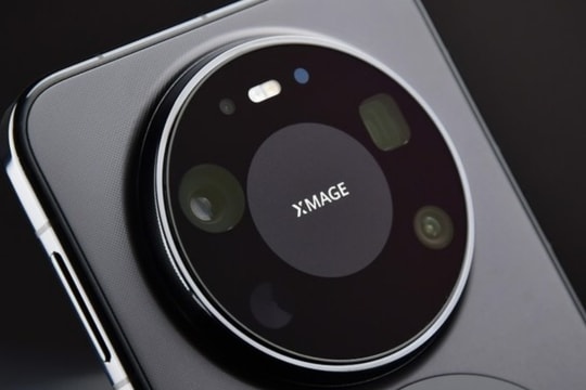 Huawei Mate 90 Pro Max lộ thông số: Camera tiềm vọng kép 10x và pin 7,000mAh