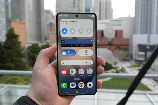 Samsung có thể phá bỏ truyền thống khi trang bị màn hình OLED của BOE cho dòng Galaxy S27