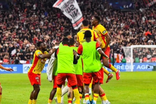 Florian Thauvin rực sáng giúp Lens hạ Nice 3-1, lần đầu vô địch Cúp Quốc gia Pháp