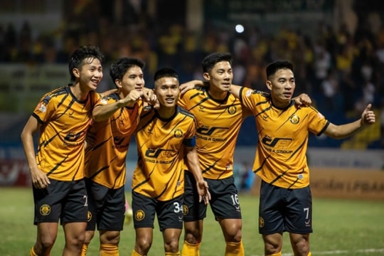 Bóng đá Việt Nam 23/5: Thanh Hóa bị FIFA cấm chuyển nhượng, U17 Việt Nam sẵn sàng cho World Cup