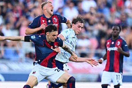 Inter Milan lội ngược dòng kịch tính hòa 3-3 với Bologna ngày hạ màn Serie A