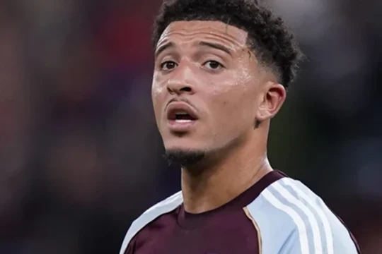 MU kích hoạt điều khoản gia hạn với Jadon Sancho: Rào cản cho giấc mơ trở lại Dortmund