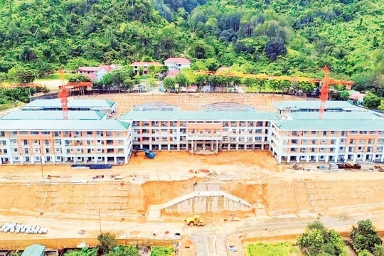 Bảo đảm hoàn thành 100 trường nội trú vùng biên trước năm học mới