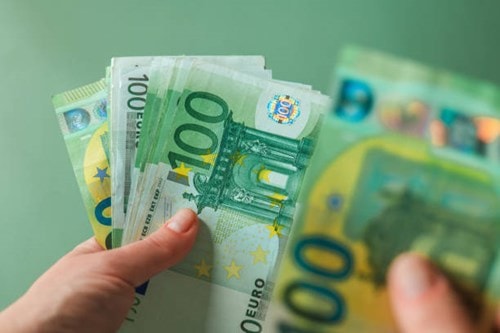 Tỷ giá Euro ngày 25/05: Ngân hàng đồng loạt điều chỉnh tăng, cao nhất 467 đồng