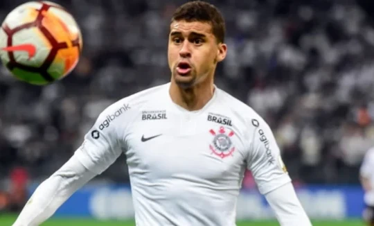 CLB Công an Hà Nội sắp chiêu mộ trung vệ triệu đô Leo Santos từ Brazil