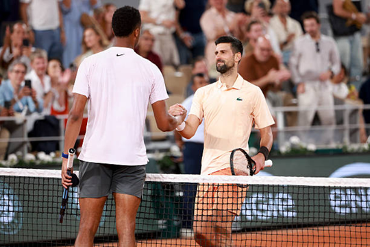 Djokovic phá kỷ lục Federer và màn ngược dòng nghẹt thở tại Roland Garros 2026