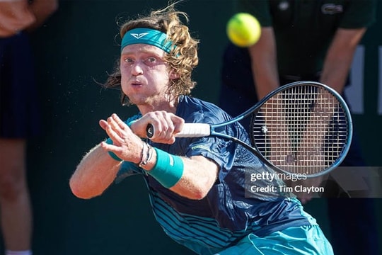 Roland Garros 2026: Rublev và Shelton tiến bước, Casper Ruud thoát hiểm sau 5 set kịch tính