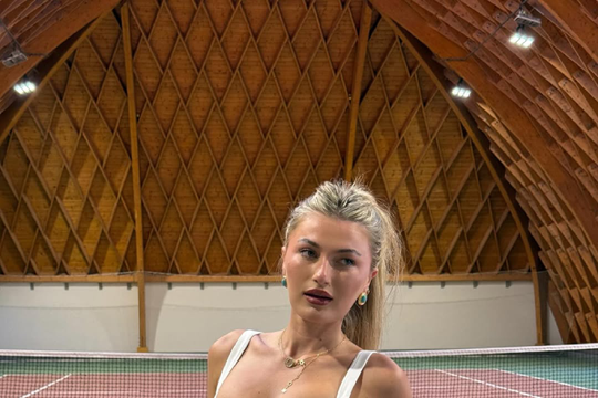 Madison Appel: Từ ngôi sao tennis NCAA đến nữ huấn luyện viên triệu view gây sốt tại Mỹ