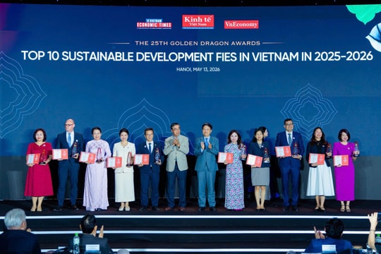 Coca-Cola Việt Nam đạt Top 10 doanh nghiệp bền vững tại giải thưởng Rồng Vàng 2026