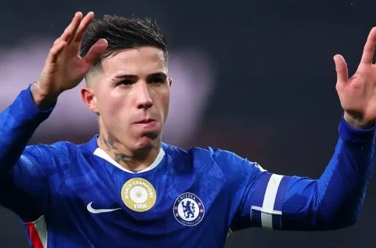 Man City nhắm Enzo Fernandez: Thương vụ bom tấn làm xoay chuyển cán cân Ngoại hạng Anh