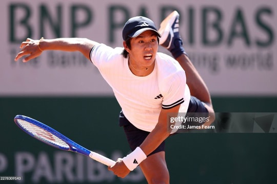 Roland Garros: Learner Tien thắng áp đảo, hạt giống Alexander Bublik và Jessica Pegula bị loại sốc