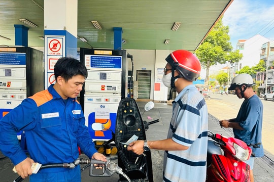Giá xăng dầu hôm nay 28/5/2026: Xăng RON95 và E5 hạ sâu