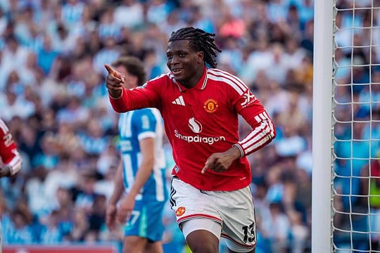 Tấm vé Champions League và bài toán vị trí của Patrick Dorgu tại Manchester United