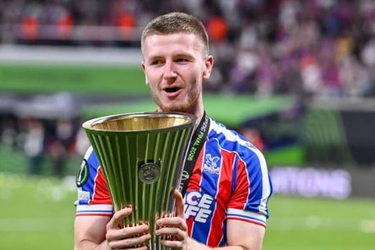 Adam Wharton tỏa sáng tại cúp châu Âu: MU đối mặt sai lầm lớn trên thị trường chuyển nhượng