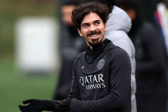 Vitinha: Từ bản hợp đồng bị hoài nghi đến bộ não không thể thay thế tại PSG