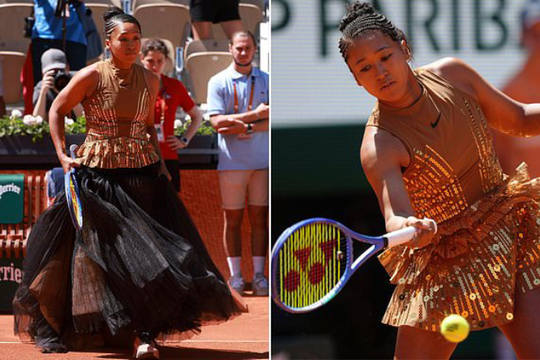 Naomi Osaka thắng trận mở màn Roland Garros giữa tranh cãi về trang phục tháp Eiffel