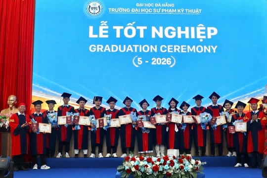 Trường Đại học Sư phạm Kỹ thuật Đà Nẵng trao bằng tốt nghiệp cho 454 tân kỹ sư, kiến trúc sư, cử nhân