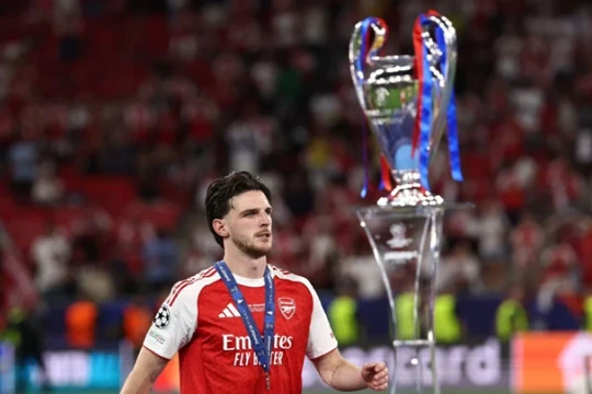 Thất bại tại Champions League: Vì sao Declan Rice mới là thủ lĩnh đích thực của Arsenal?