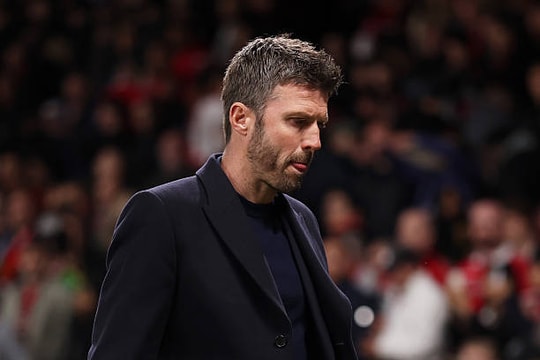 Michael Carrick và bài toán hàng phòng ngự MU: Tìm đối tác thép cho Harry Maguire