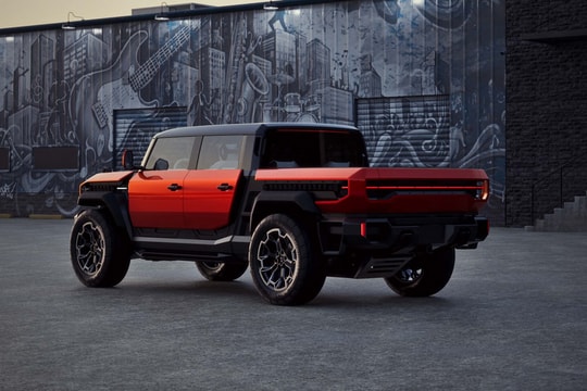 GMC Hummer X Concept: Xe điện địa hình tích hợp drone trinh sát và 7 màn hình