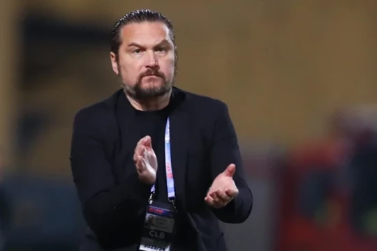HLV Popov tuyên bố rời V-League vĩnh viễn sau trận hòa của Thể Công Viettel