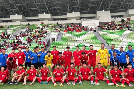 U19 Việt Nam thắng Timor Leste 3-0: Cú hat-trick của Công Hậu chiếm lĩnh ngôi đầu