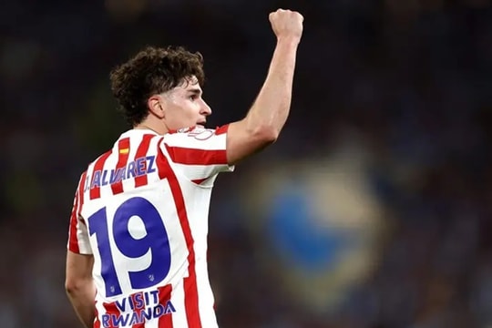 Barcelona chiêu mộ Anthony Gordon và tham vọng Julian Alvarez: Nghịch lý tài chính tại Camp Nou