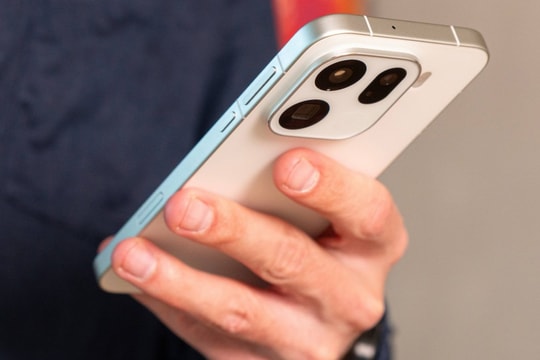 OPPO Find X10 Pro Max lộ thông số camera tiềm vọng 200MP và pin 7.000mAh