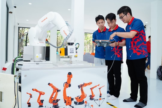 Nhân lực công nghệ và đòn bẩy của kinh tế số