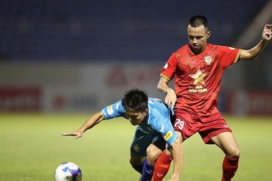 Hà Nội FC chiêu mộ Mai Sỹ Hoàng: Gia cố hành lang trái cho mùa giải mới