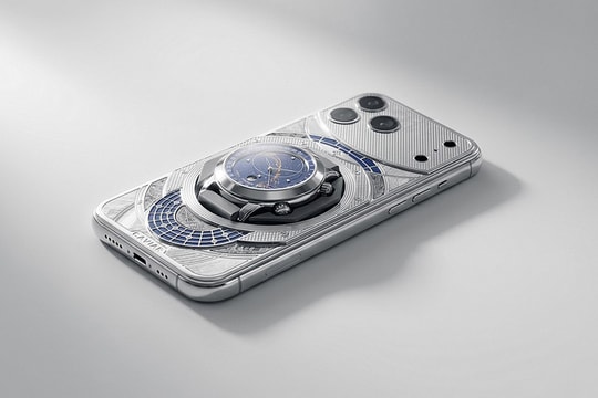 Caviar ra mắt iPhone 17 Pro Max bản Masters of Time tích hợp ngăn đựng đồng hồ Thụy Sĩ