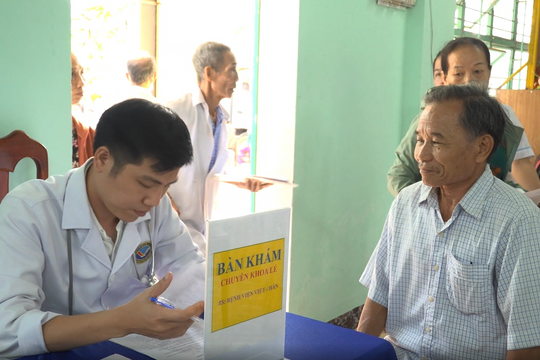 Khám sức khỏe miễn phí cho người dân