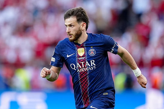 Real Madrid nhắm bom tấn Kvaratskhelia và Arsenal đối đầu PSG vì Morgan Gibbs-White